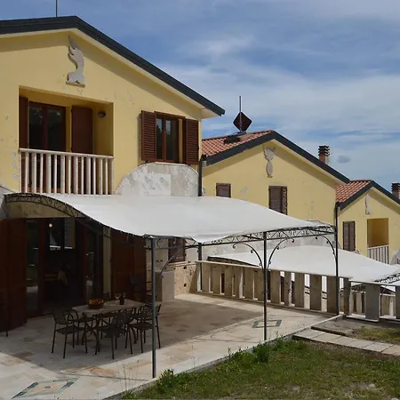 Villa Le Querciolaie Monteverdi Marittimo Buitenkant foto